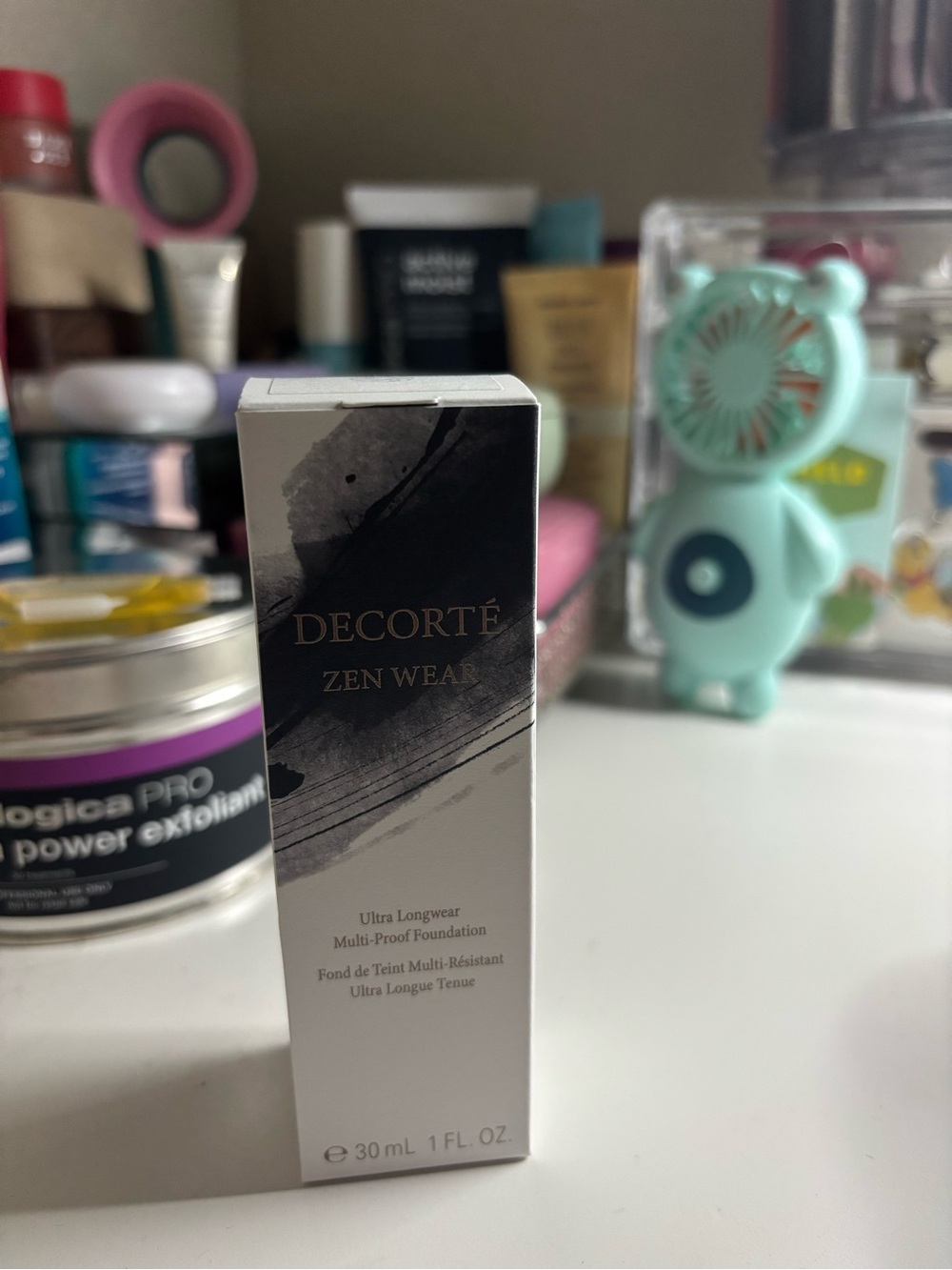 Japenese skincare Ultra Longwear Foundation FAIR SHADE C11